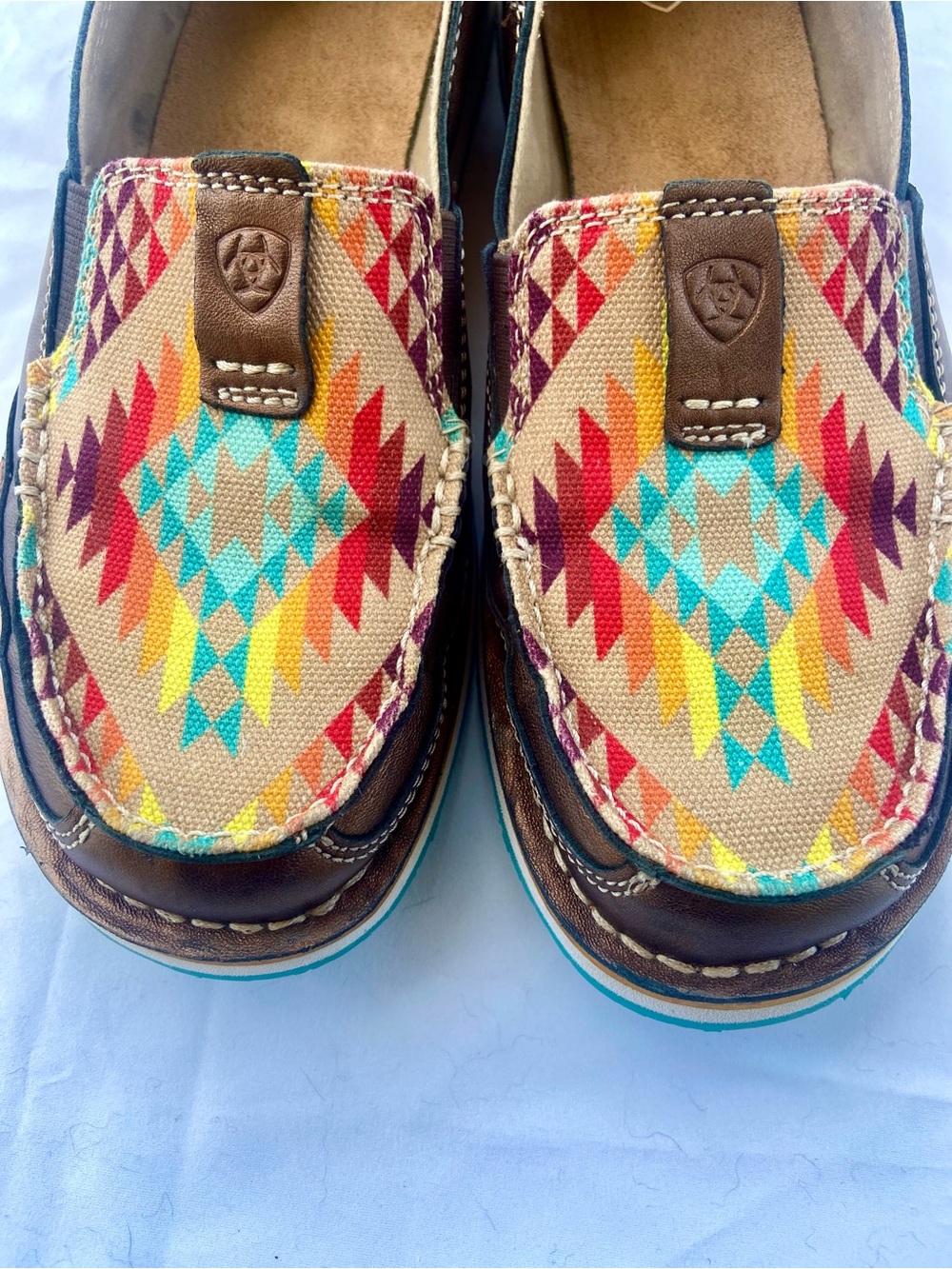 Ariat Women's Aztec Rainbow Southwestern Cruiser Metallic - Moc Toe Size 8.5B - Picture 14 of 17